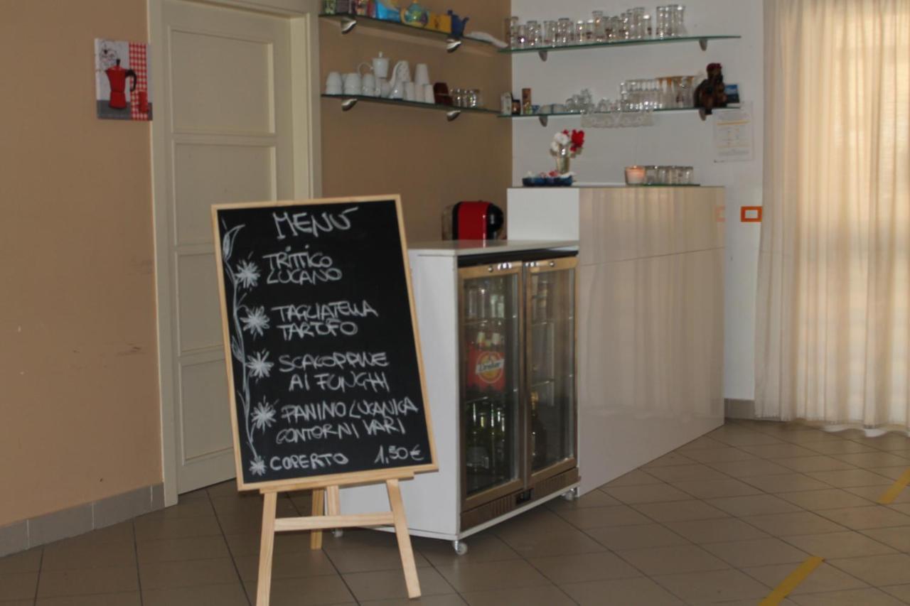 basilicata al volo Hostel Brindisi di Montagna Buitenkant foto