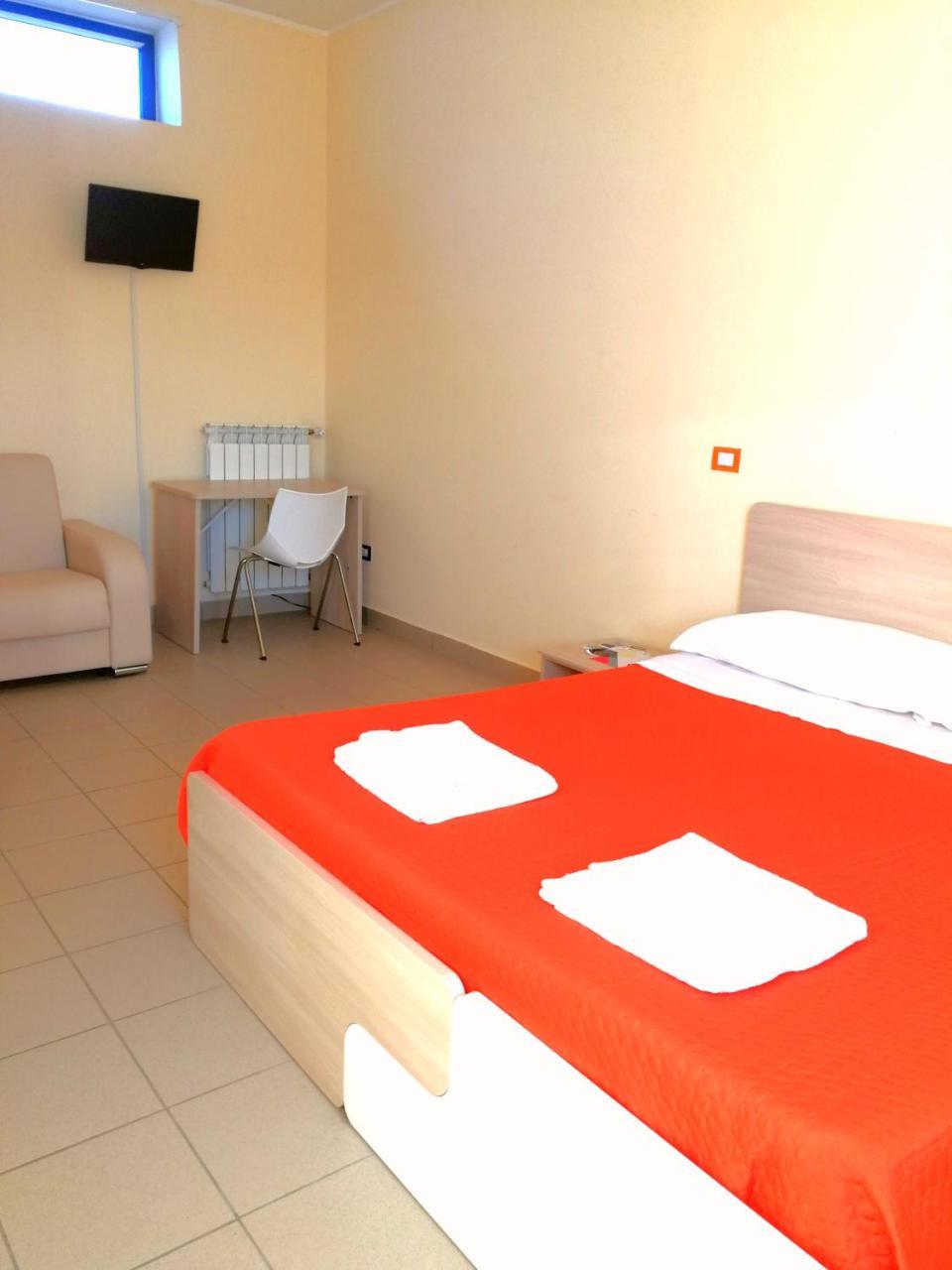 basilicata al volo Hostel Brindisi di Montagna Buitenkant foto