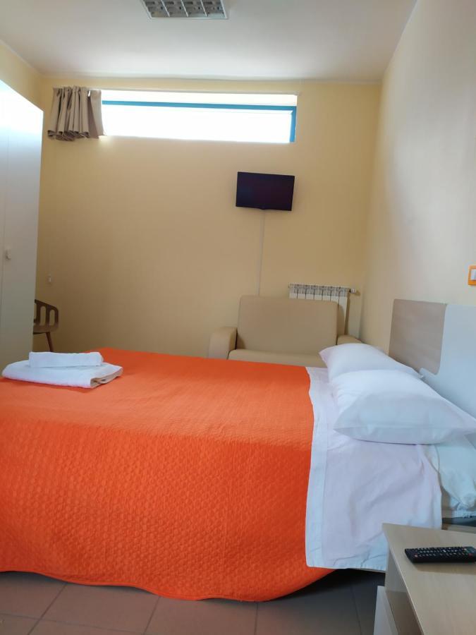 basilicata al volo Hostel Brindisi di Montagna Buitenkant foto